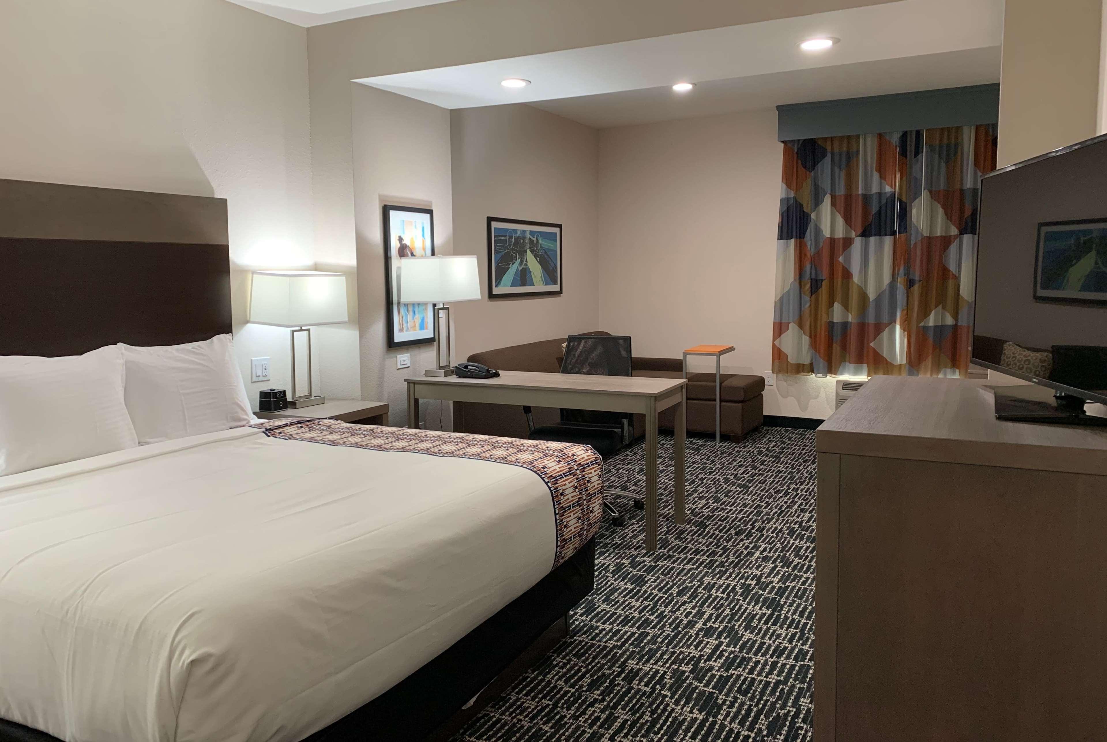 La Quinta Inn & Suites By Wyndham - Red Oak Tx Ih-35E מראה חיצוני תמונה