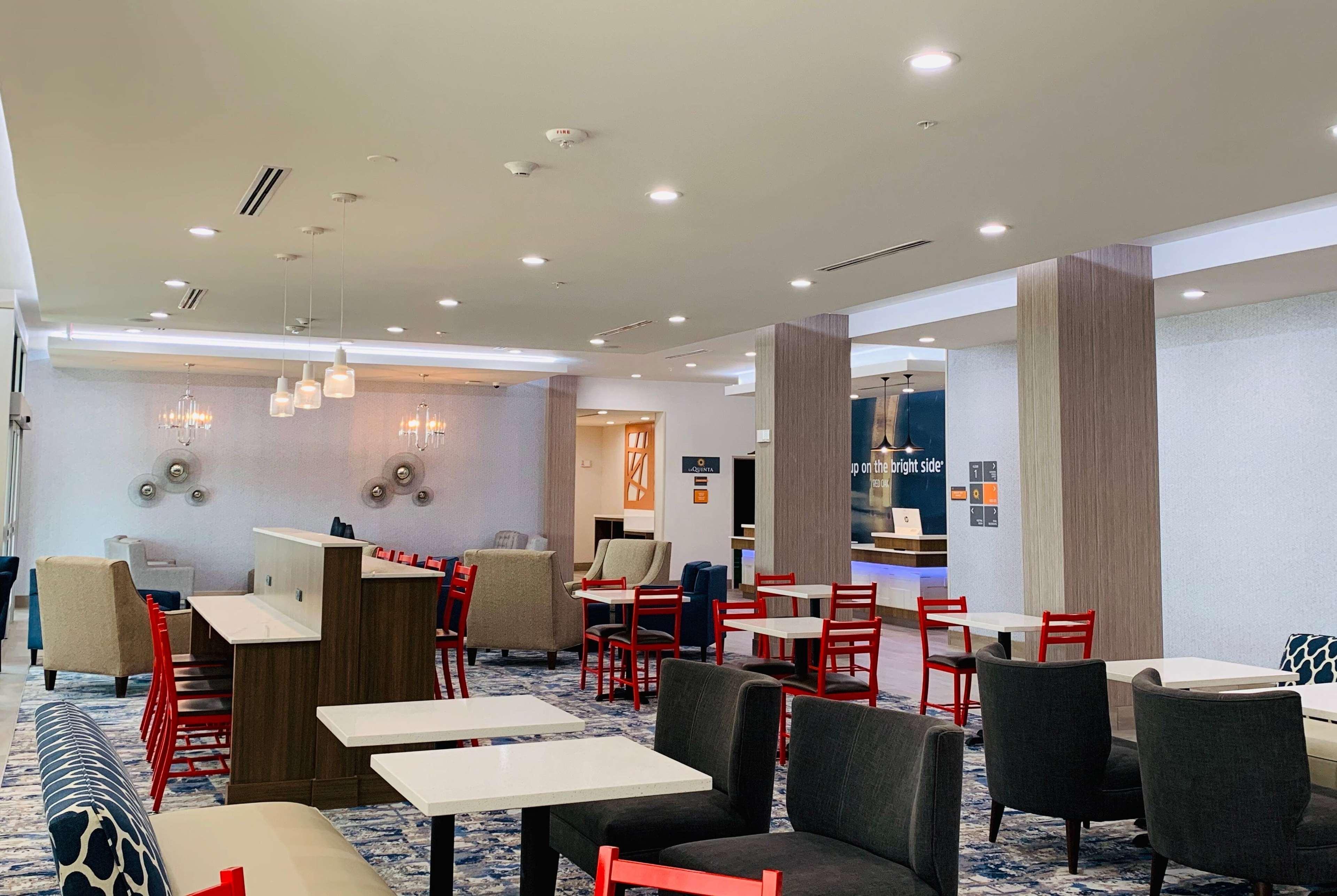 La Quinta Inn & Suites By Wyndham - Red Oak Tx Ih-35E מראה חיצוני תמונה